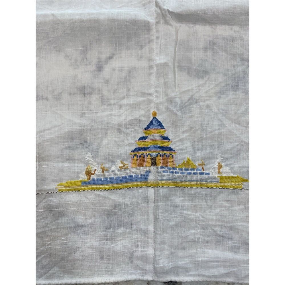 Vintage Hand Embroidered Cross Stitch Tablecloth Arabian camels Taj Mahal Read‎